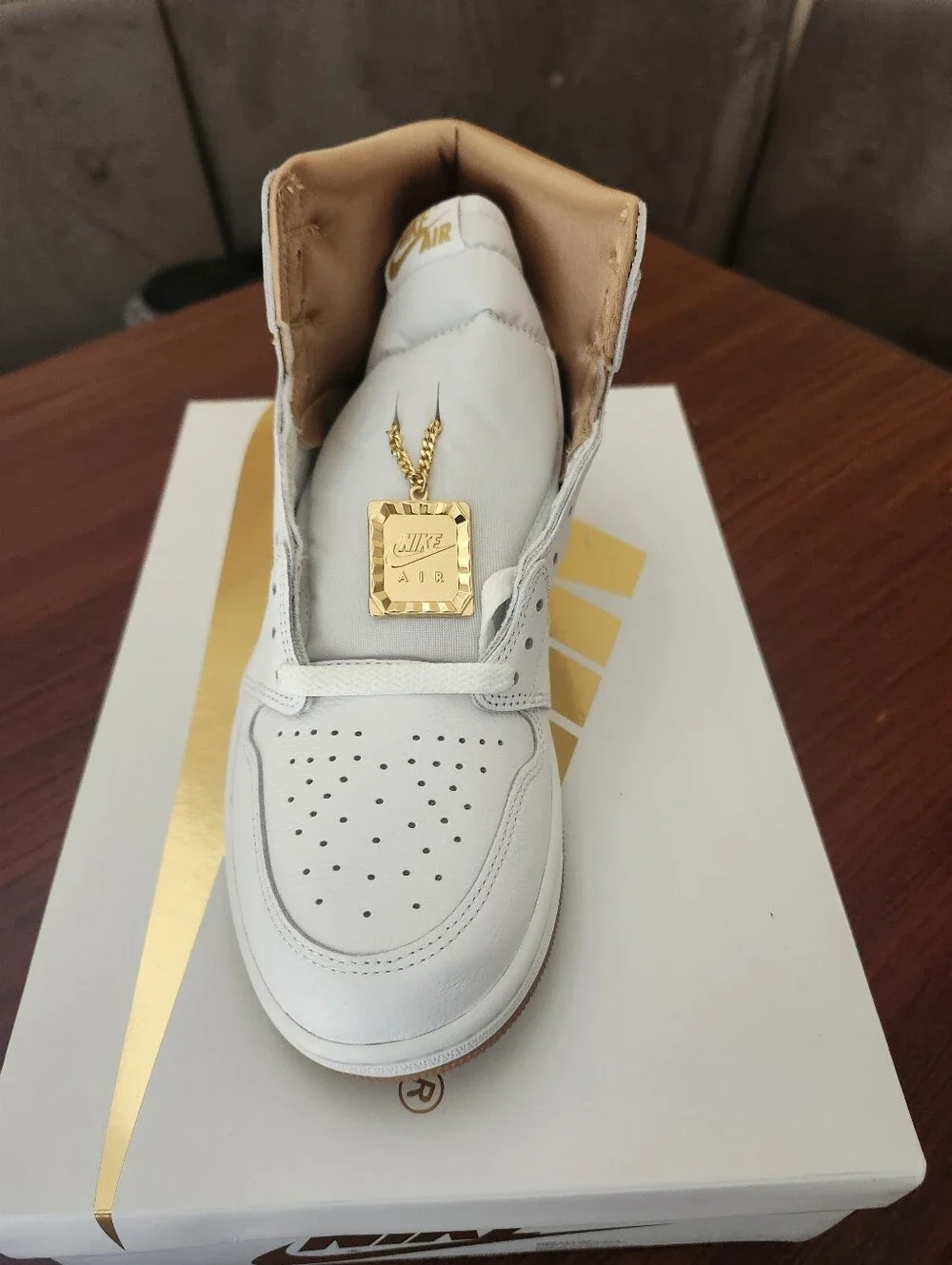 Nike Air Jordan 1 Retro OG High Shoes White Metallic Gold FD2596-107 New in Box